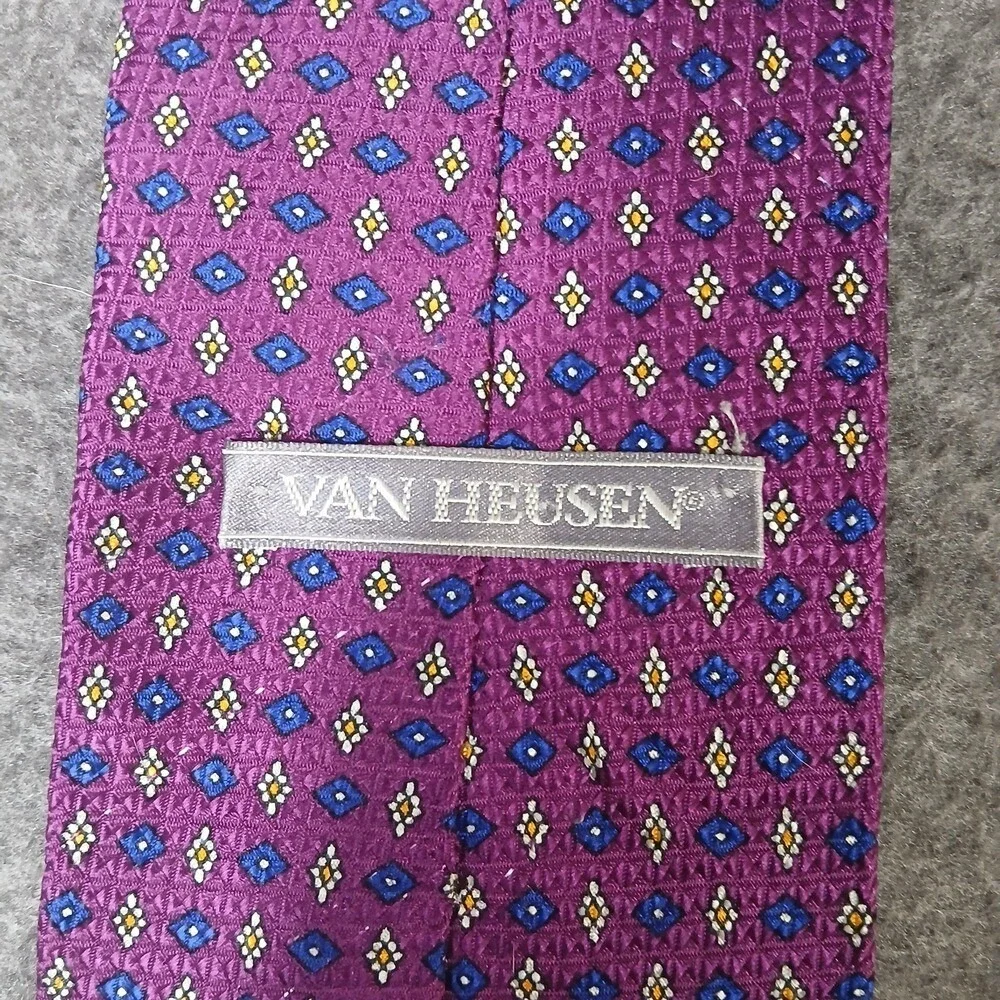 Van Heusen Necktie Mens OS‎ Purple Geometric Diamond Silk Classic Business Tie